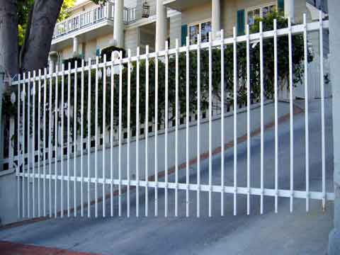 Payless Gate Repair & Installation